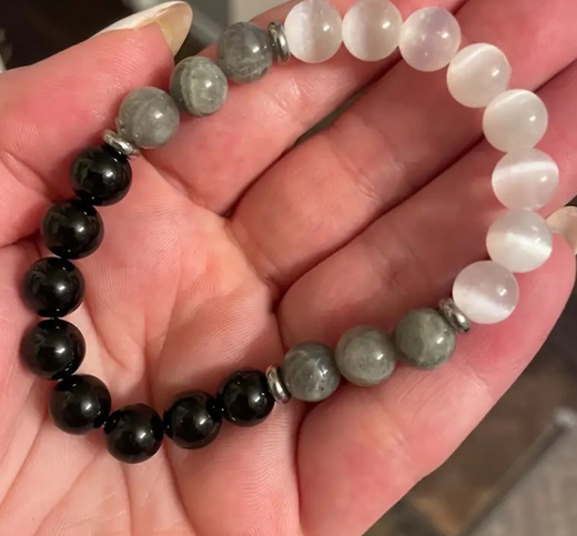 Natural Stone Beaded Bracelet — White Cat-Eye & Map Stone